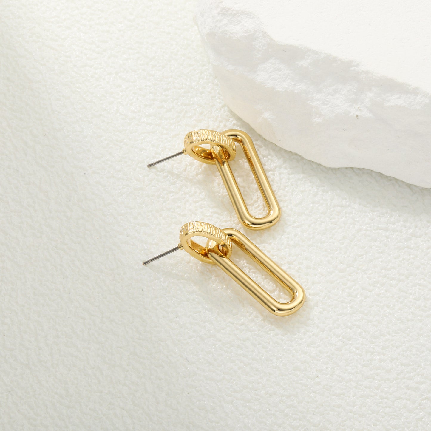 Geometric Hollow Line Diamond Oval Earrings