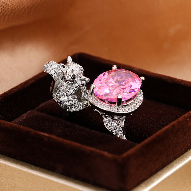 Santa Maria Cube Sugar Gem Squirrel Ring