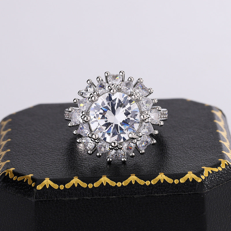 Exaggerated And Personalized Flower Full Diamond Ring
