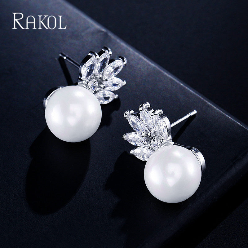 Simple Pearl Stud Earrings