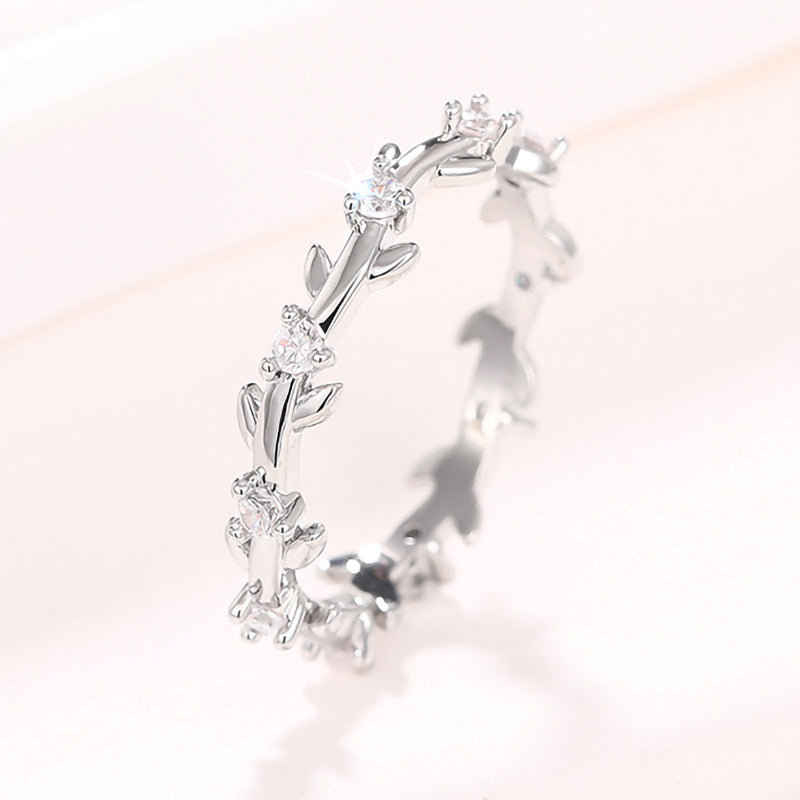 Simple Flower Vine Ring