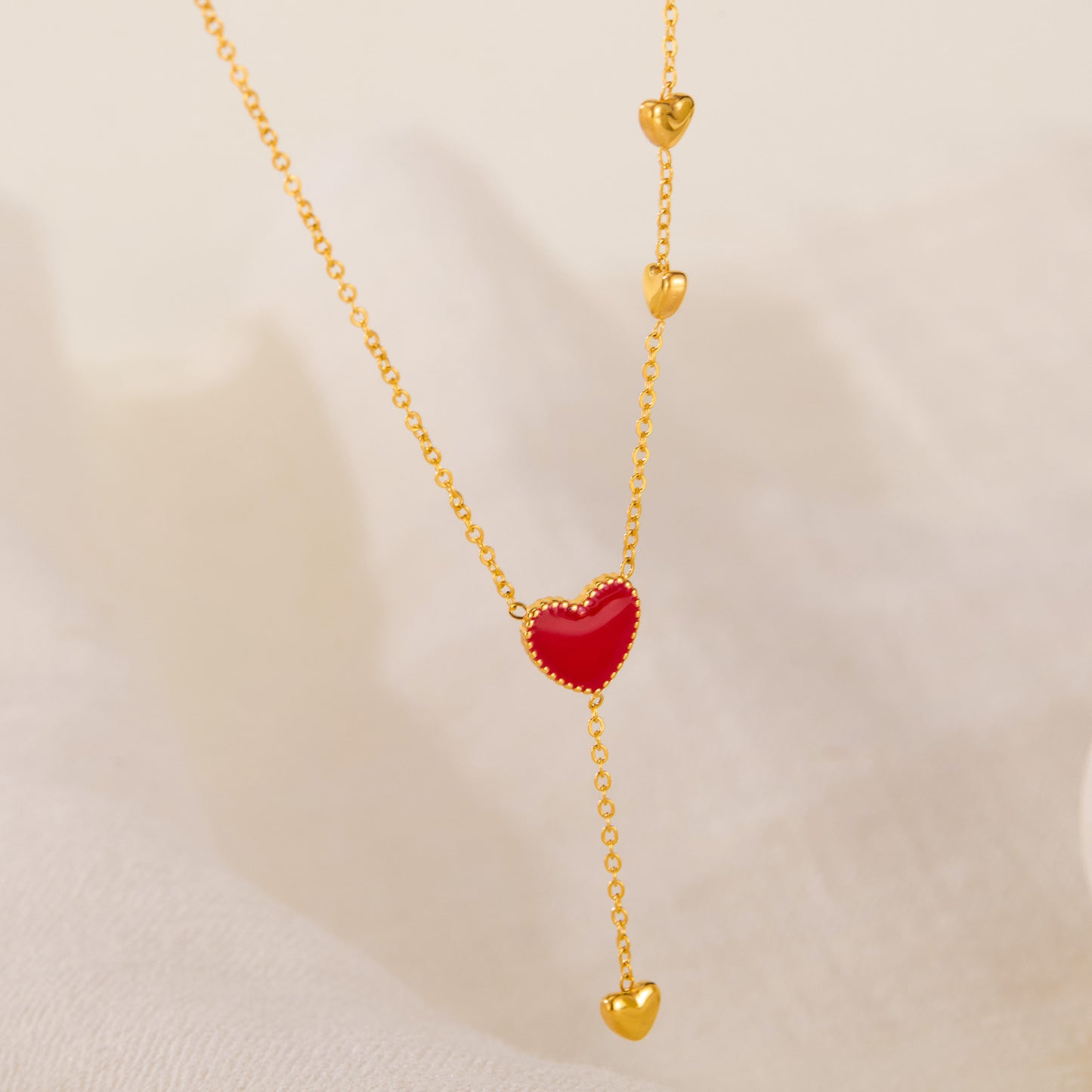 Female Niche Design Red Dripping Heart Necklace