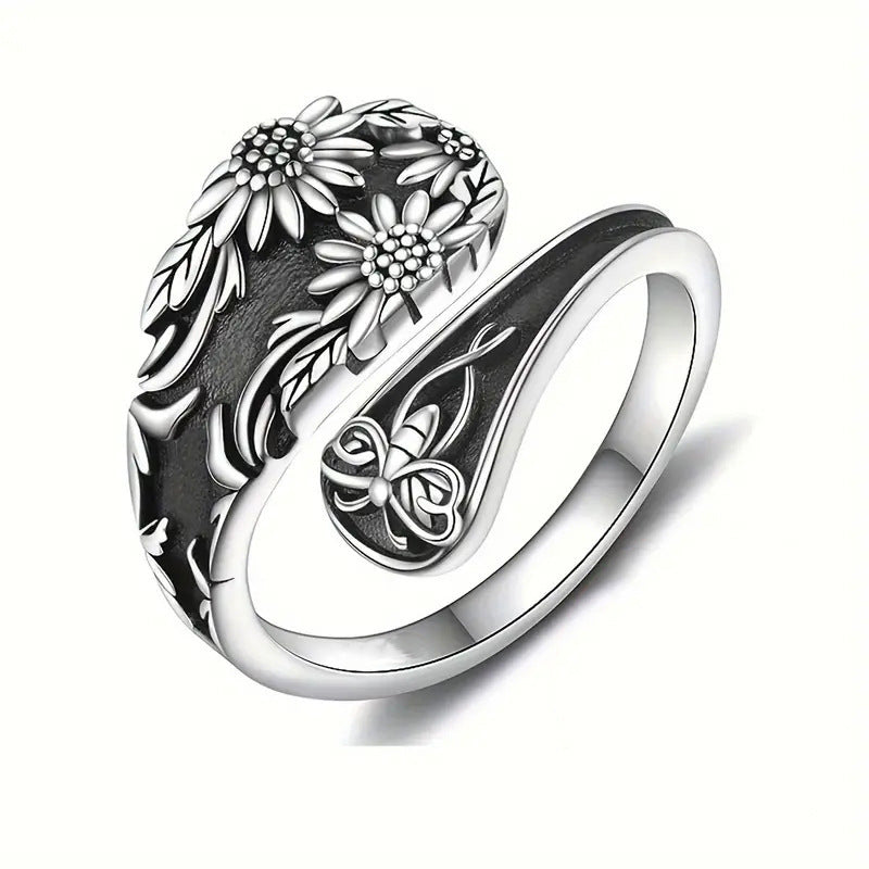Ornament Ring Petal Bee