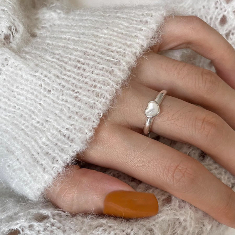 White Shell Moonlight Love Heart-shaped Ring