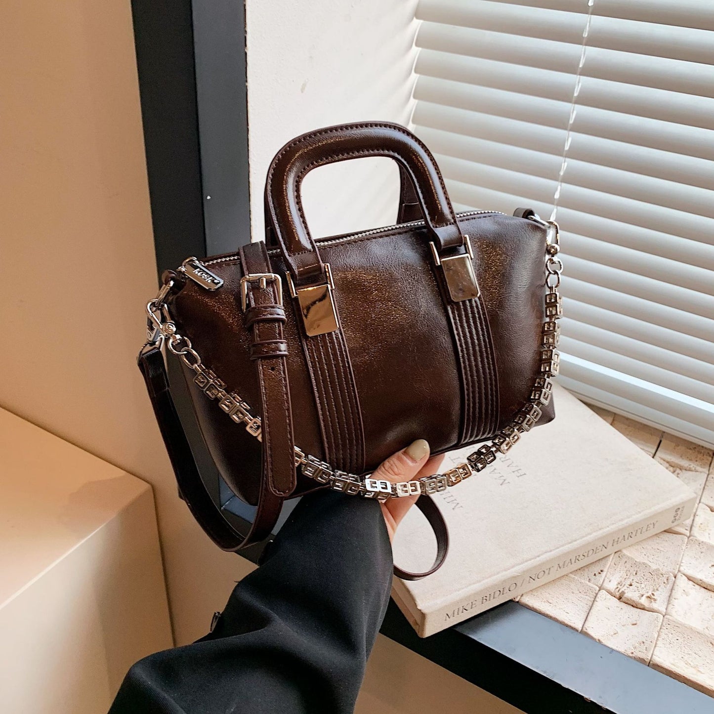 Retro Portable Bowling Bag