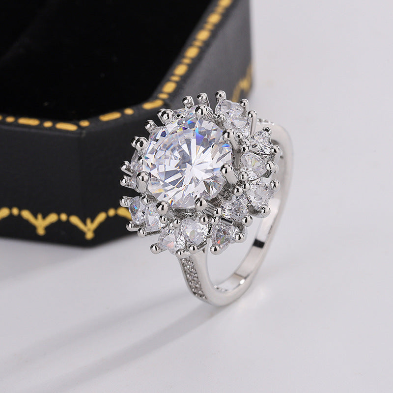 Exaggerated And Personalized Flower Full Diamond Ring