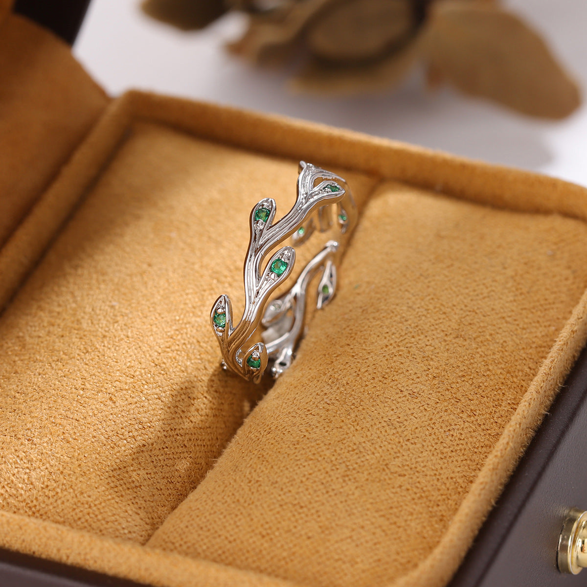 Green Emerald Branch Elegant Personality Leaf Open Ring