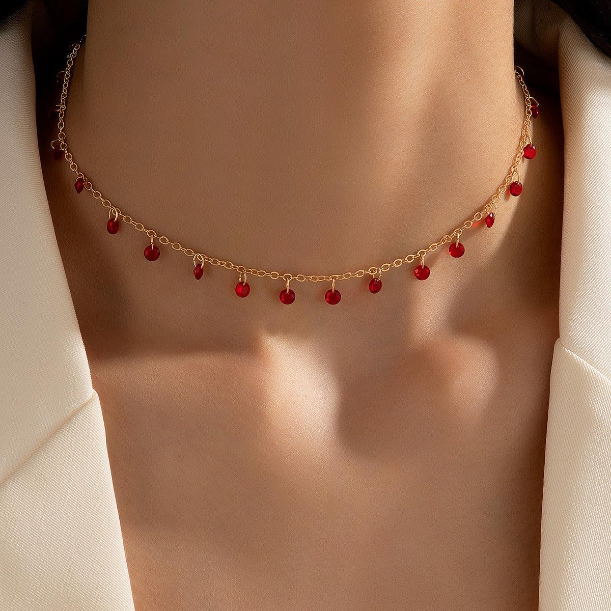 Women's Retro Elegant Irregular Pendants Necklace