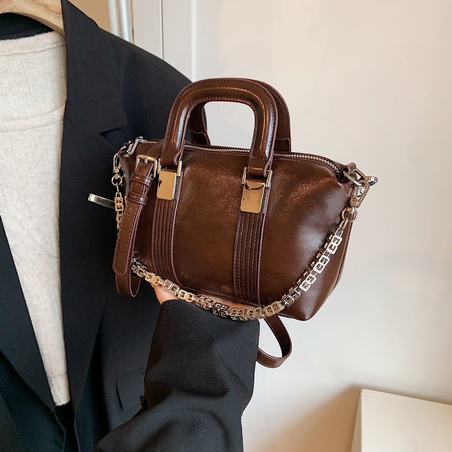 Retro Portable Bowling Bag