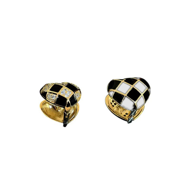Women's Fashion Best-seller Heart-shaped Plaid Stud Earrings