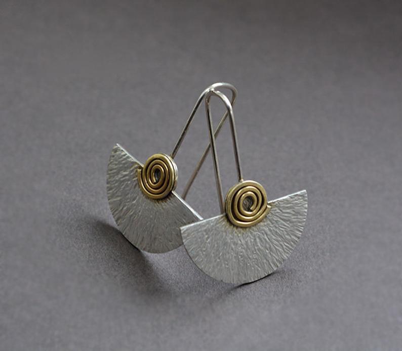 Exaggerated Spiral Semicircle Piece Two-color Winding Earrings