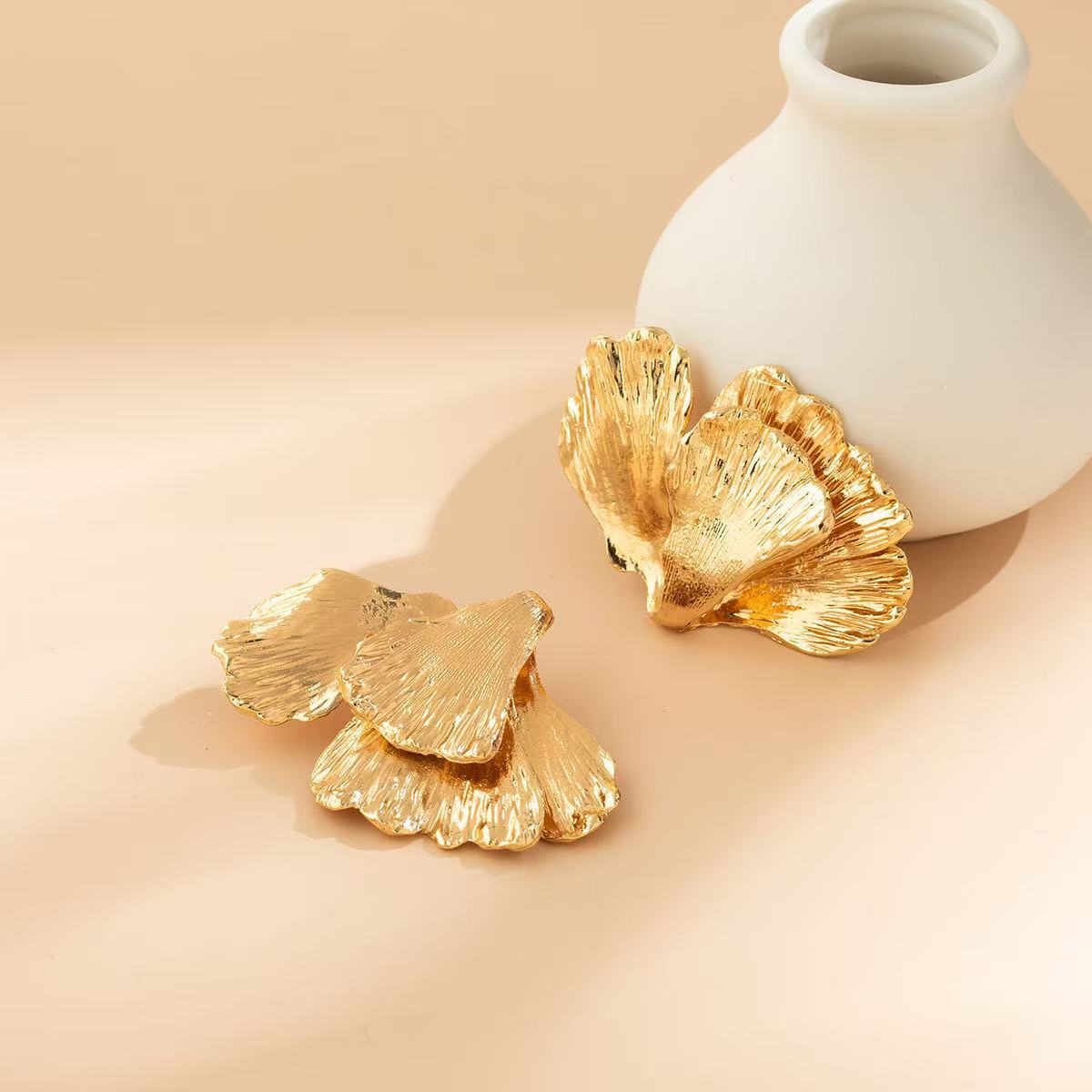 New Metal Flower Earrings For Women