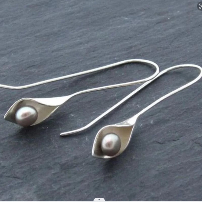 Silver Inlaid Pearl Dark Night Earrings