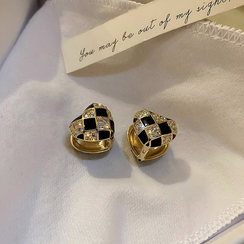 Women's Fashion Best-seller Heart-shaped Plaid Stud Earrings
