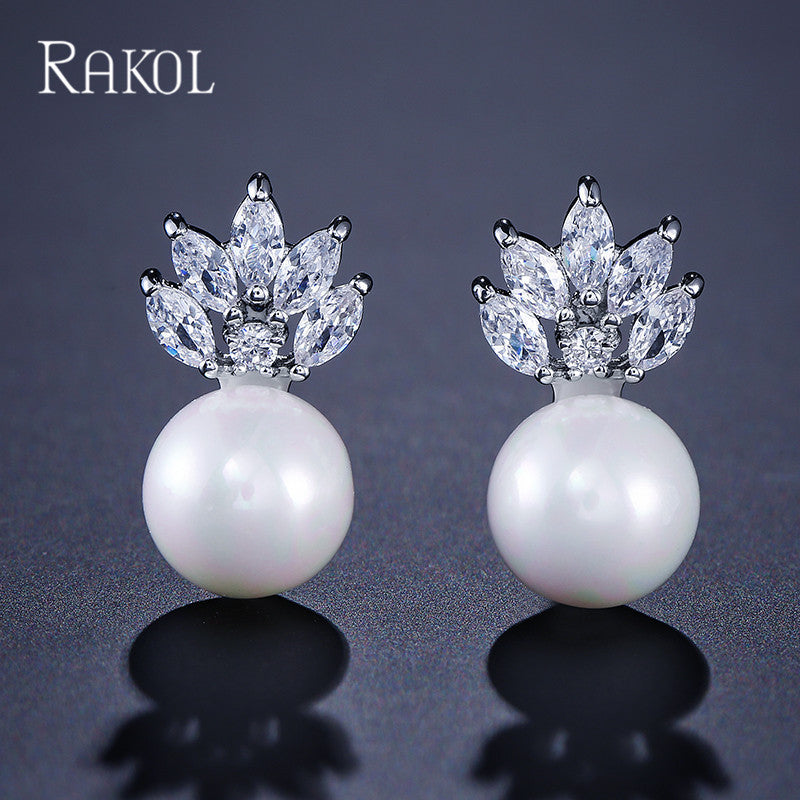 Simple Pearl Stud Earrings