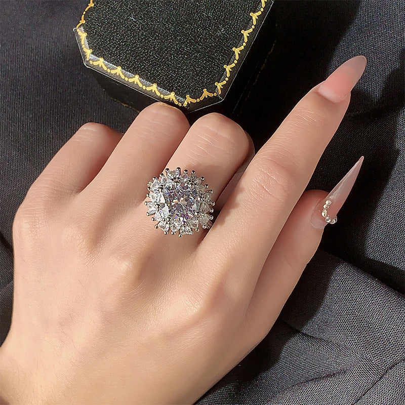 Exaggerated And Personalized Flower Full Diamond Ring