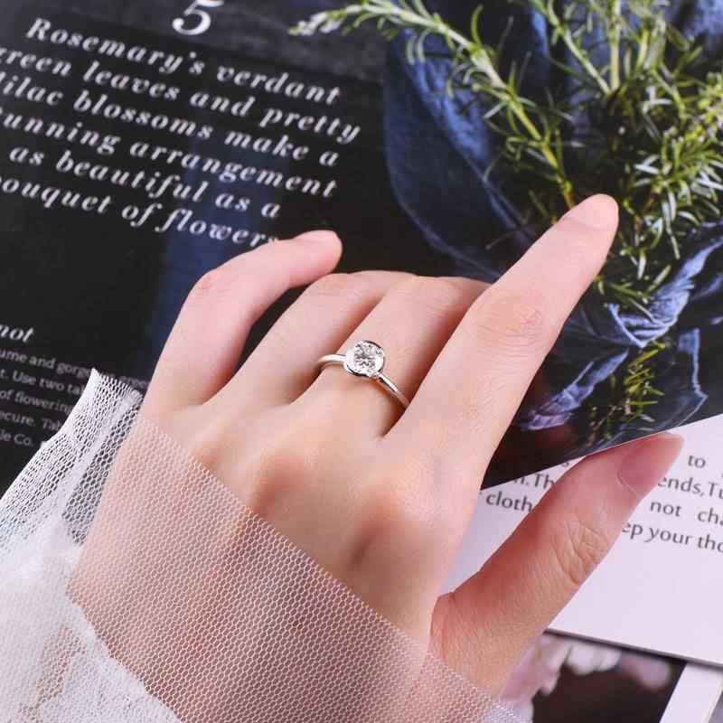 S925 Sterling Silver Plated 18K Gold Single Diamond Moissanite Ring