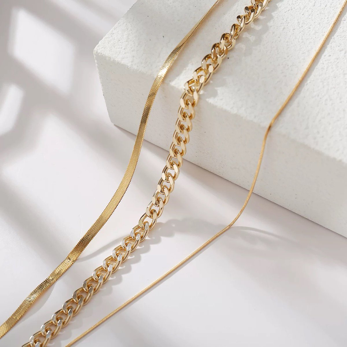 Stylish Gold Layered Chain Necklace Set