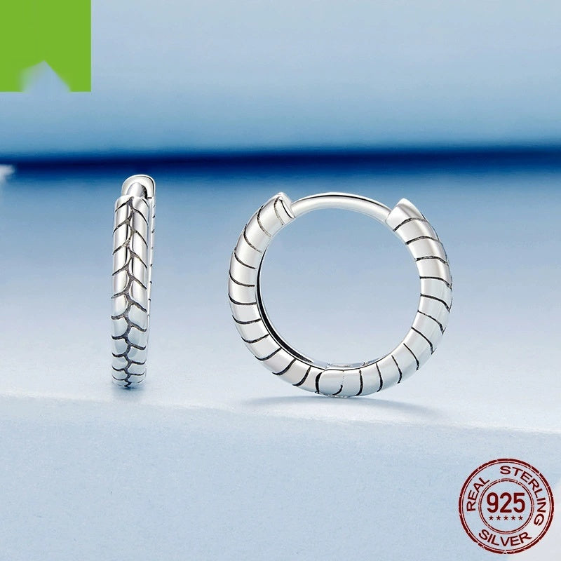 Metal Cool Style Simple Serpentine Huggie Hoop Earrings