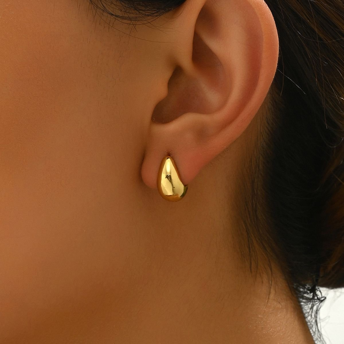 Elegant Gold And Silver Stud Earrings Set