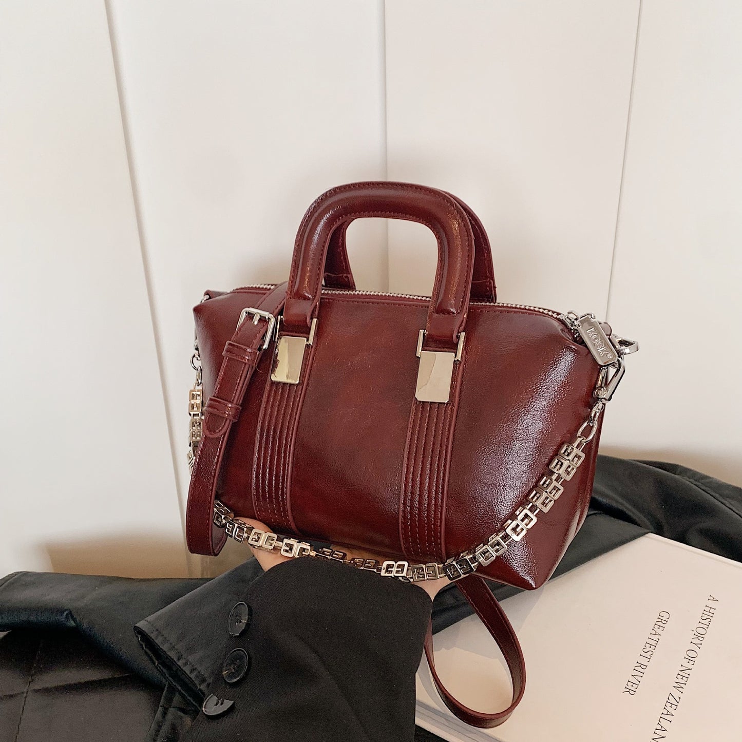 Retro Portable Bowling Bag