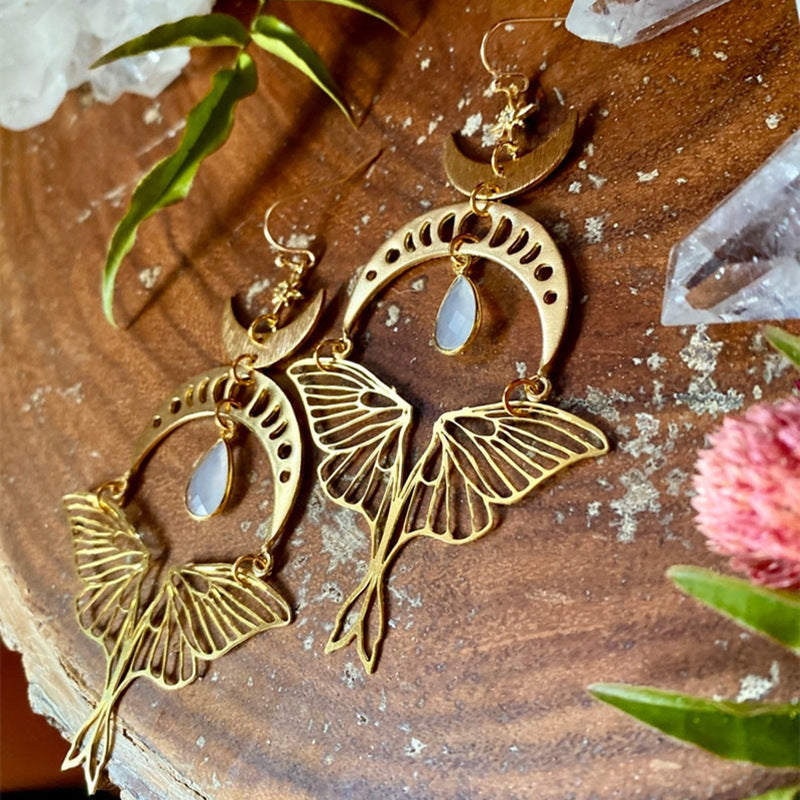 Retro Moths Moon Phase Exaggerated Moonstone Zircon Pendant