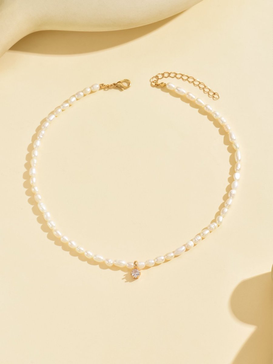 Elegant Freshwater Pearl Choker Necklace With Diamond Pendant