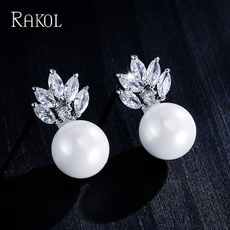 Simple Pearl Stud Earrings