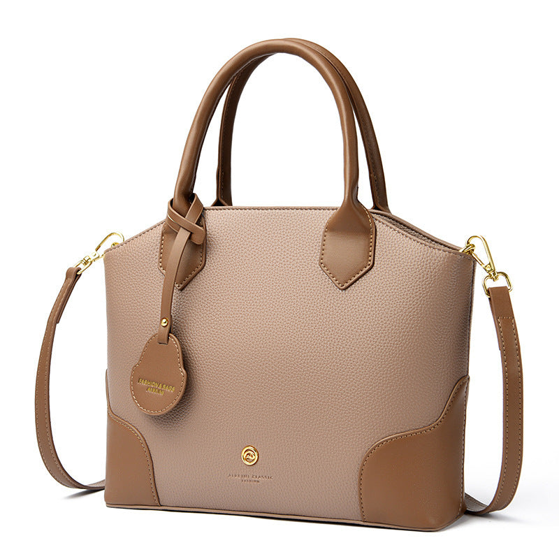 A Versatile Retro Minimalist Bag