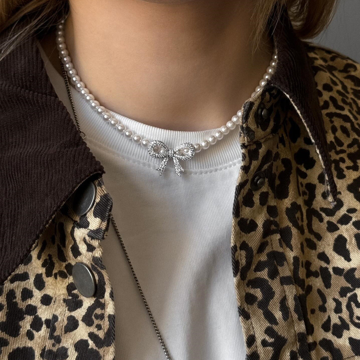 Pearl Necklace With Diamond Bow