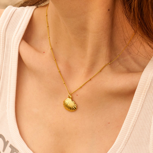 18K Gold Stainless Steel Shell Necklace