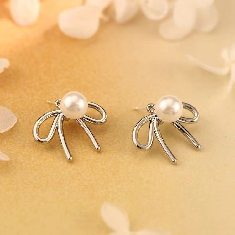 925 Sterling Silver Light Luxury Shell Pearls Bow Stud Earrings