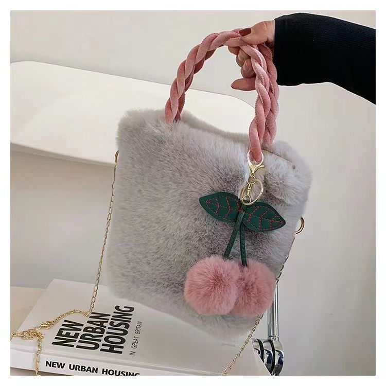 Plush Hand-carrying Bag