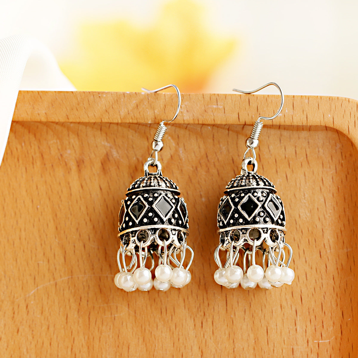 Pearl Tassel Retro Earrings