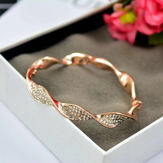 Rhinestone Alloy Spiral Zircon Bracelet