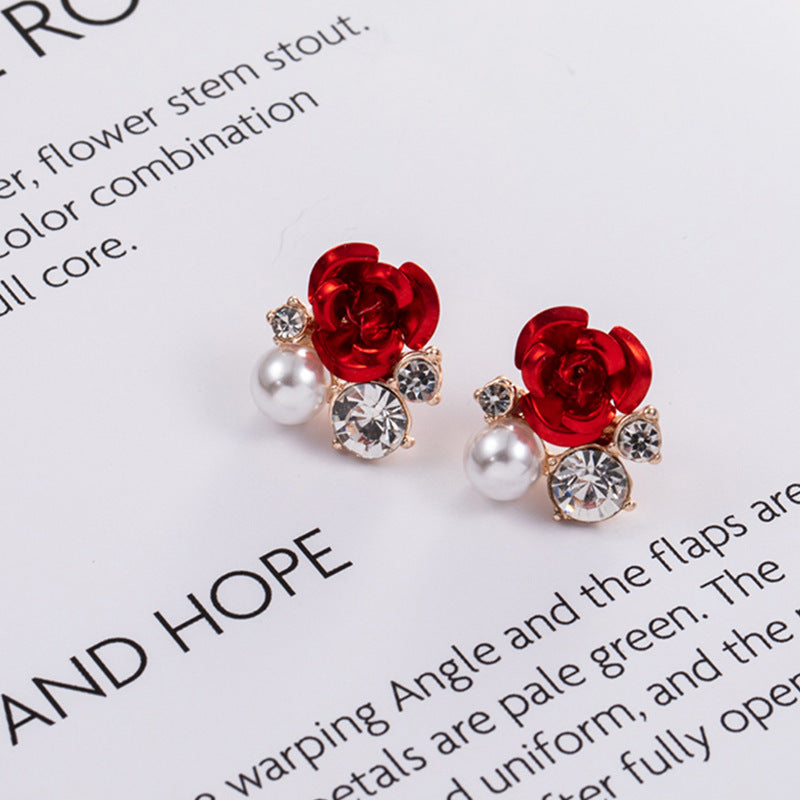 Vintage Velvet Dignified Flowers Pearl Niche Ear Studs