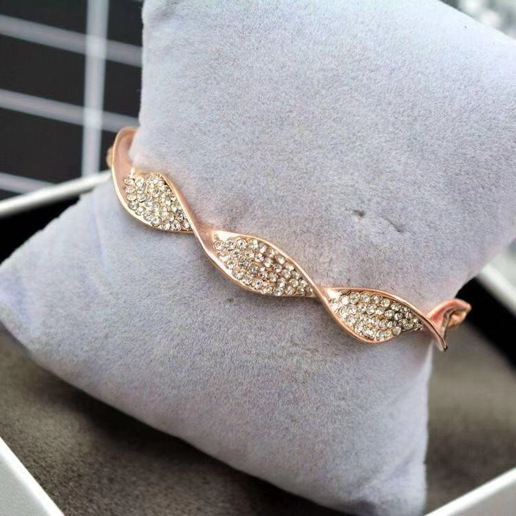 Rhinestone Alloy Spiral Zircon Bracelet