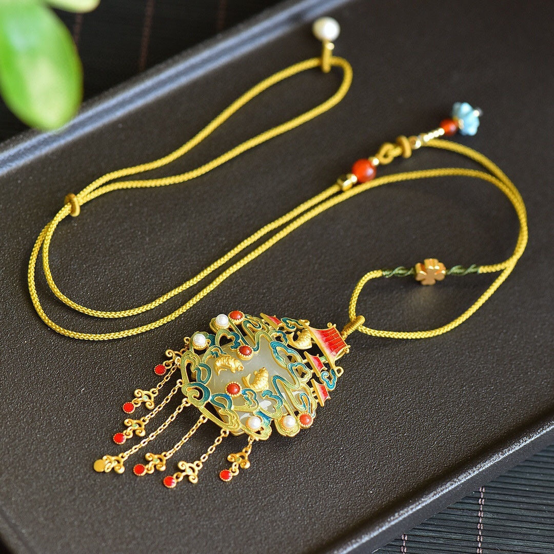 Yuyue Gantry Electroplated Gold Clavicle Necklace