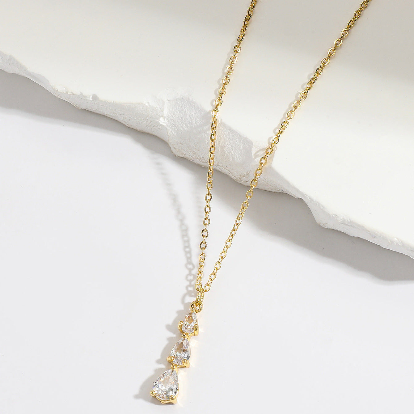 Simple Zircon Clavicle Chain All-matching Graceful Water Drop Pendant Necklace