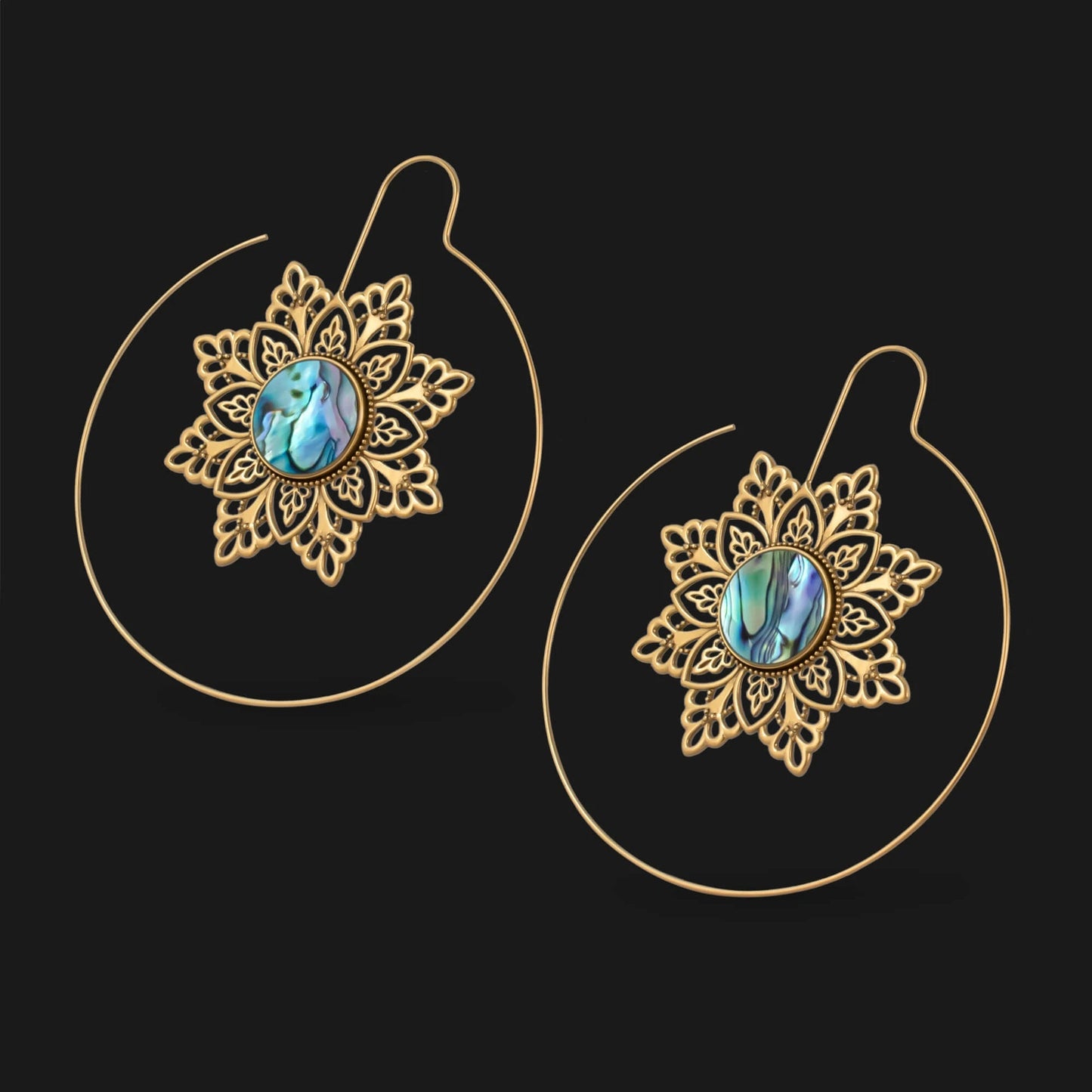 Hollowed-out Dignified Flowers Earrings