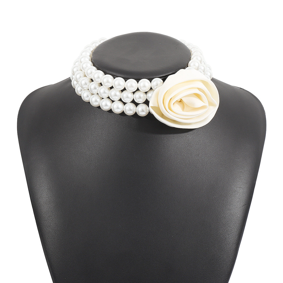 Retro Romantic Hepburn Style Pearl Rose Banquet Necklace