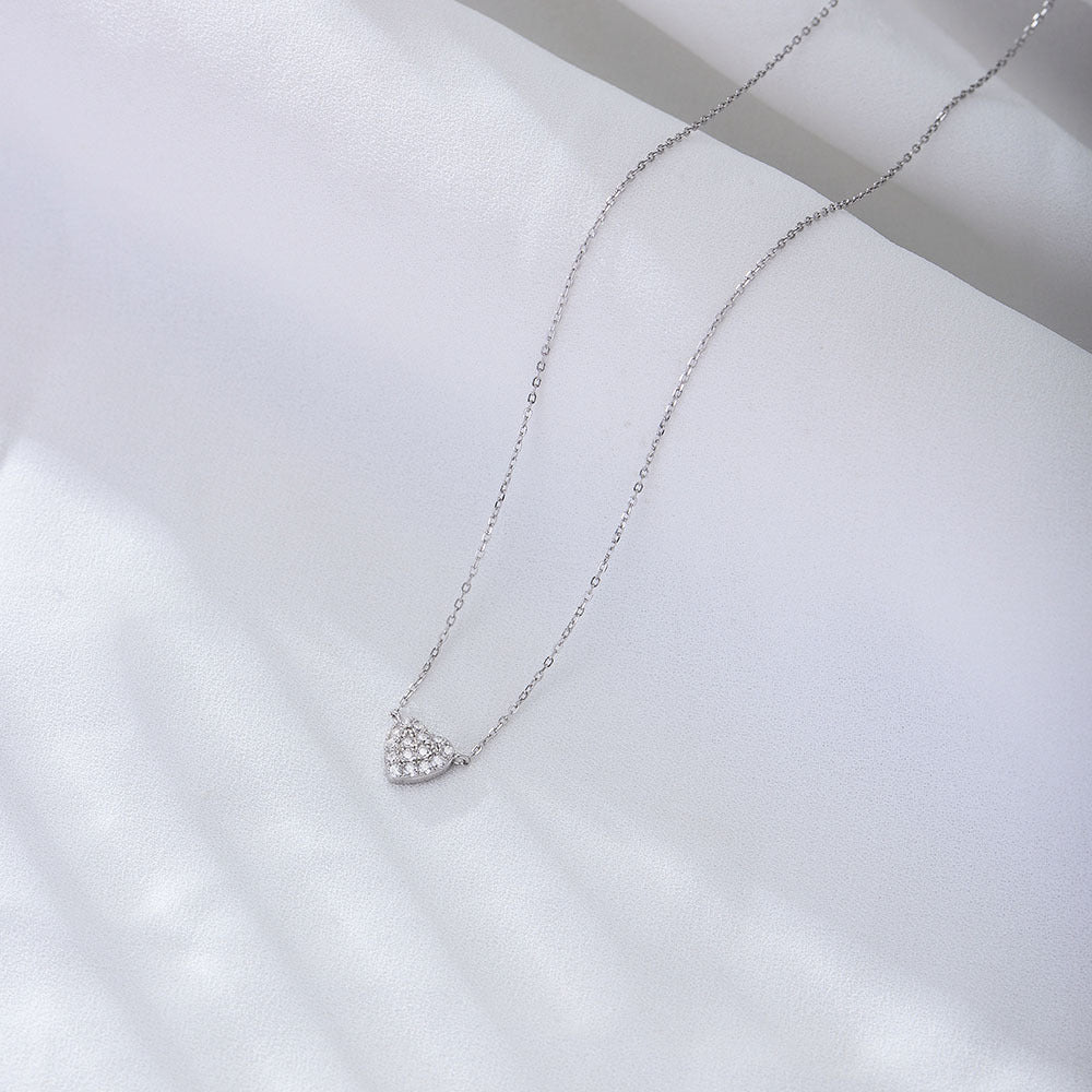 Silver Heart-shaped Zircon Necklace