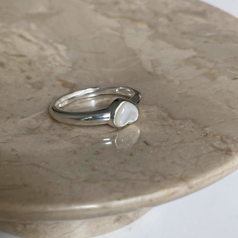 White Shell Moonlight Love Heart-shaped Ring