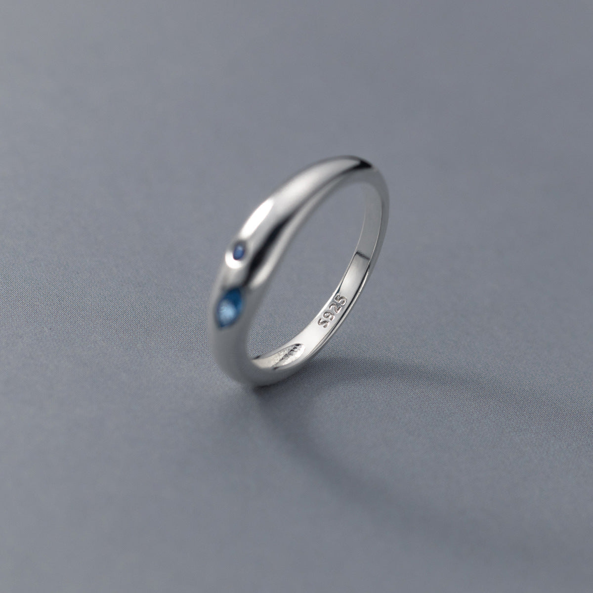 Sterling Silver Style Blue Diamond Glossy Ring