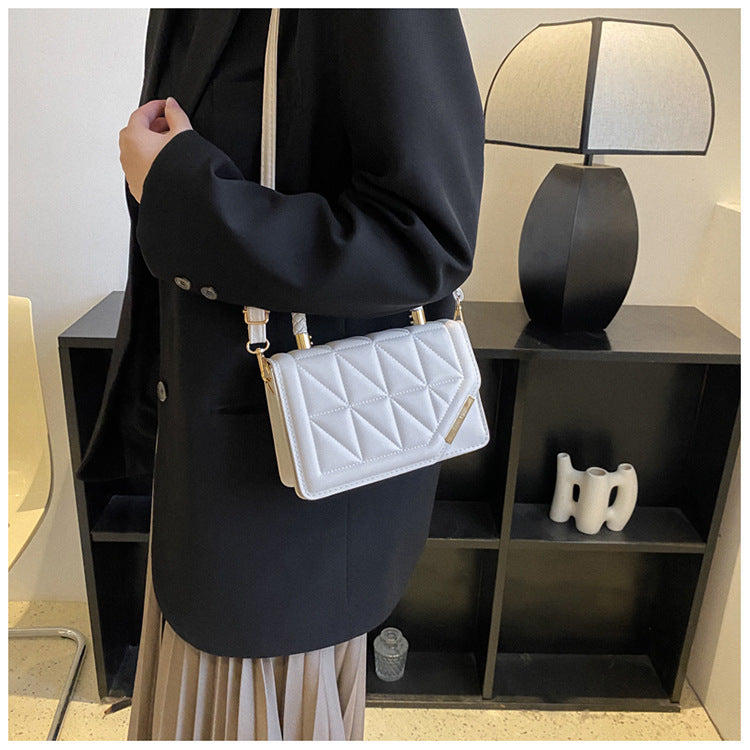 Women's Diamond Fashion Solid Color Shoulder Bag