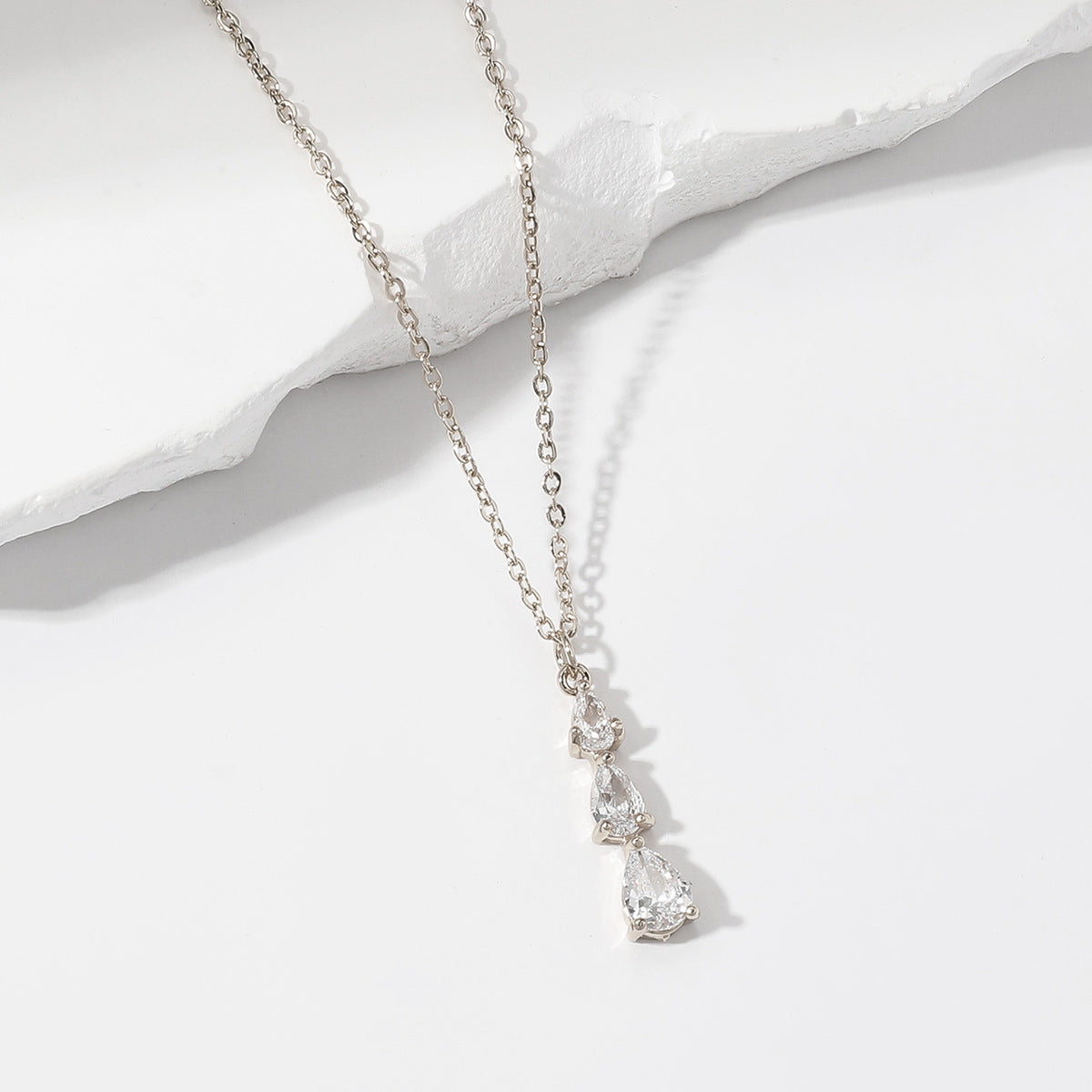 Simple Zircon Clavicle Chain All-matching Graceful Water Drop Pendant Necklace