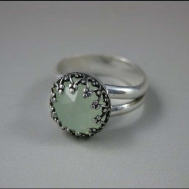 Retro Round Emerald Ring