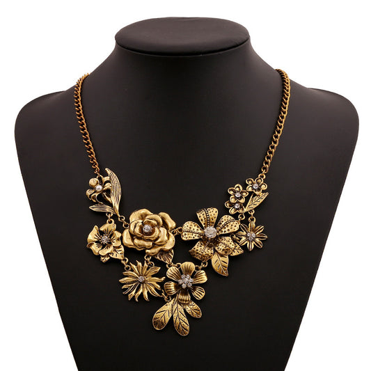 Retro Diamonds Floral Necklace