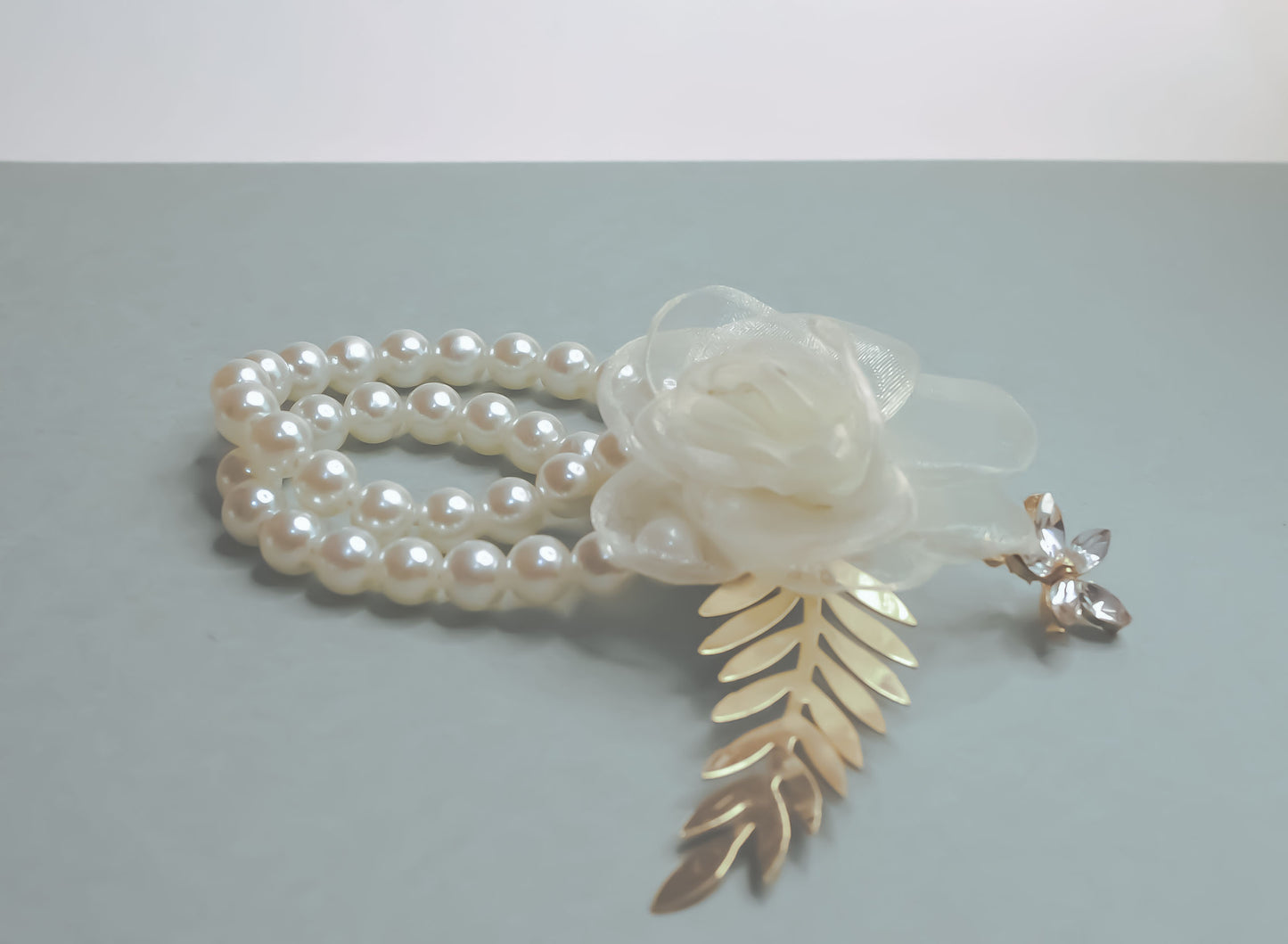 Mesh Flower Wrist Corsage