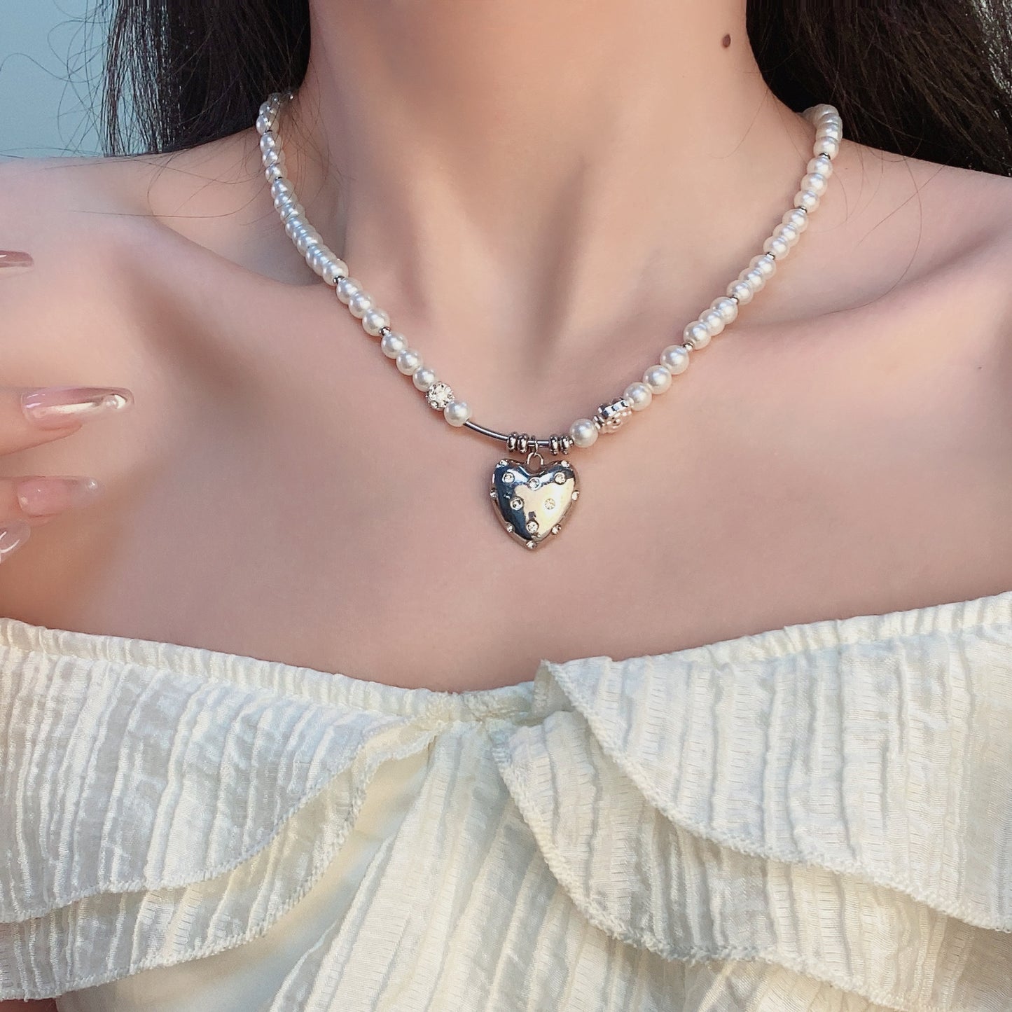 Simple Love Pearl Necklace